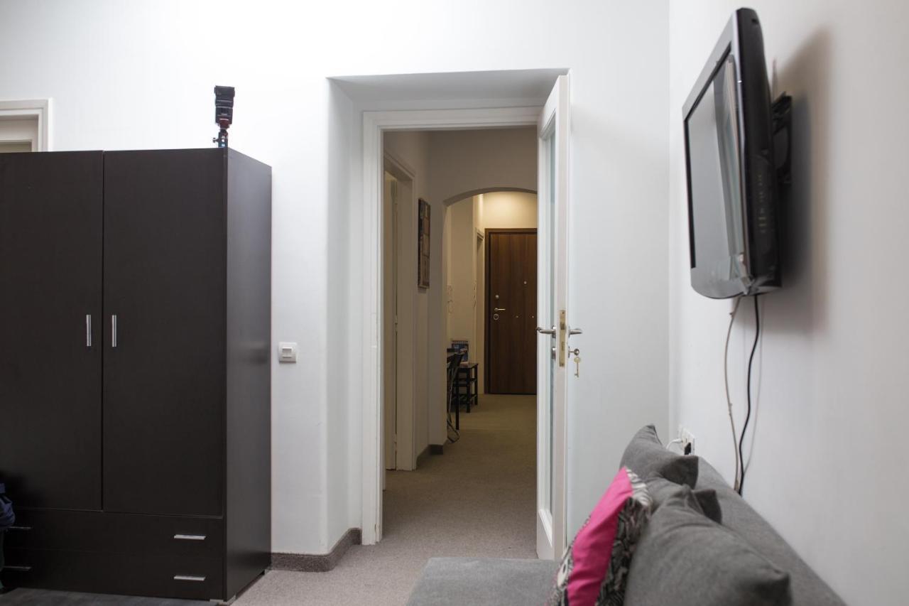 Dimitras Apartment Афины Экстерьер фото