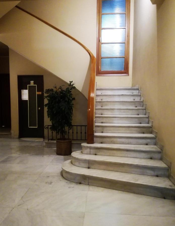 Dimitras Apartment Афины Экстерьер фото